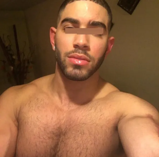 Cherche femme chaude pour rencontre sexe à Marseille (13)
