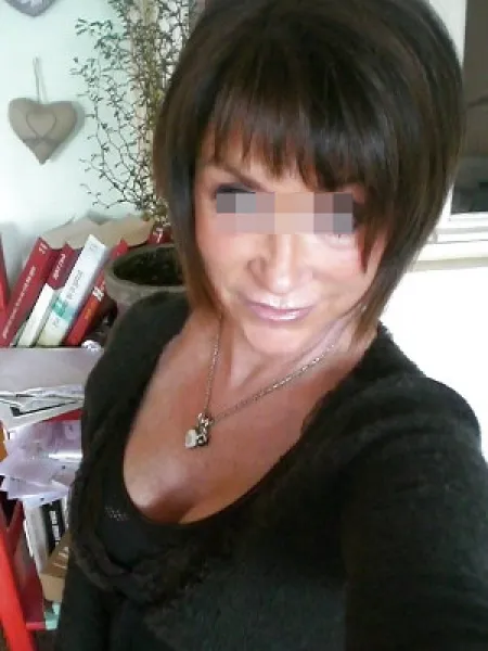 Cougar cherche plan cul à Marseille