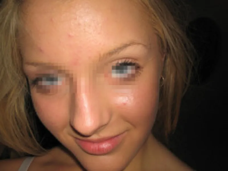 Rencontre une blonde nymphomane à Brest