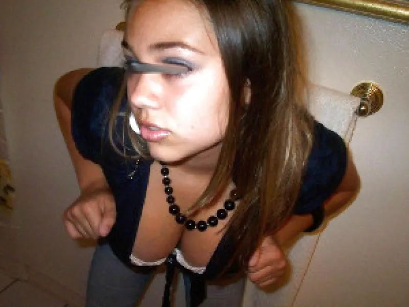 Rencontre sexy jeune femme de Saint-Étienne