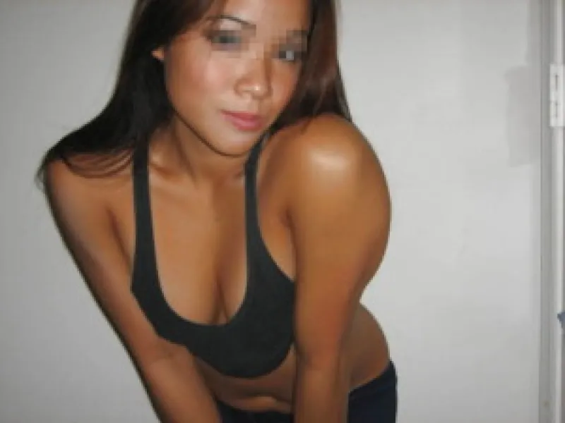 Eurasienne stylée cherche homme hot et doux à la fois