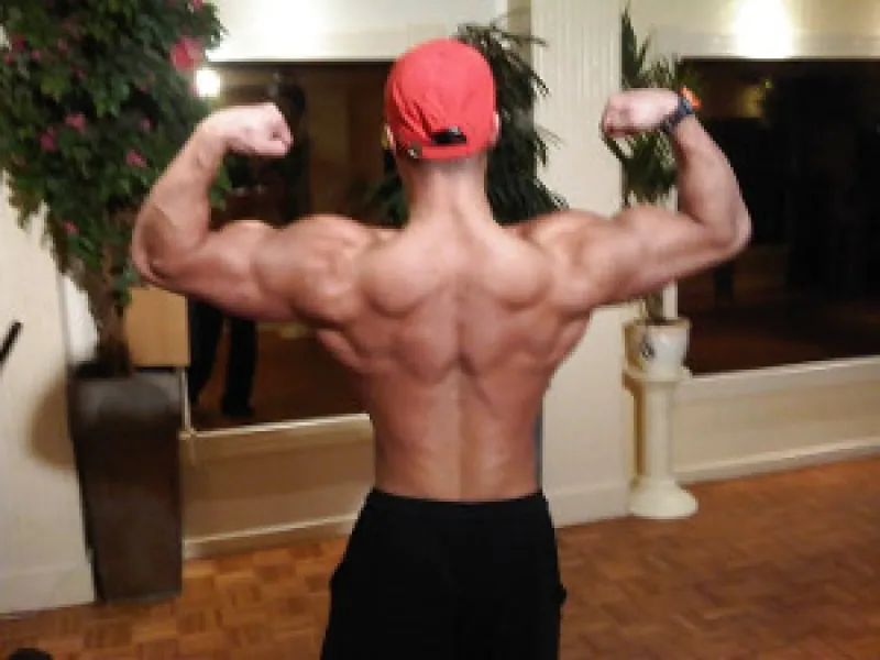 Professeur de fitness cherche plan cul avec jeune beurette