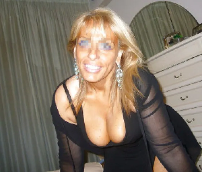 Belle blonde mature pour rencontre coquine à Lille