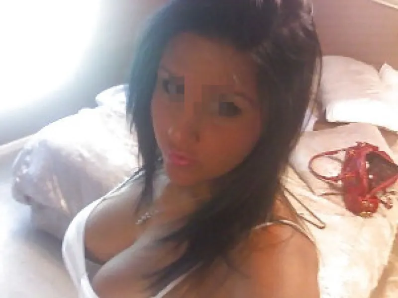 Beurette chaude de Lille adore le sexe