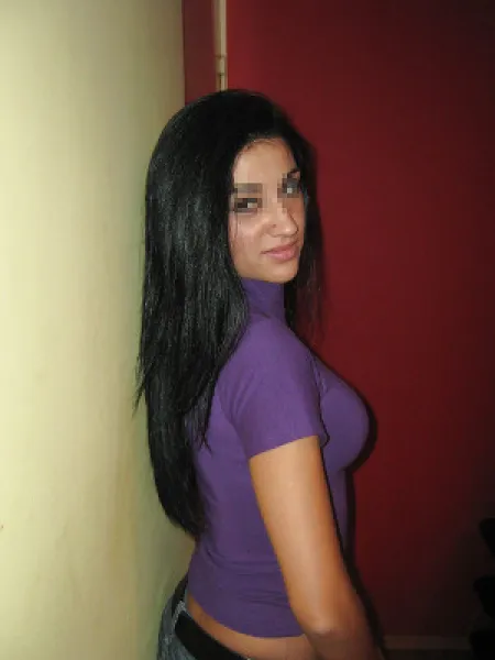 Beurette salope cherche un plan cul sur Nantes