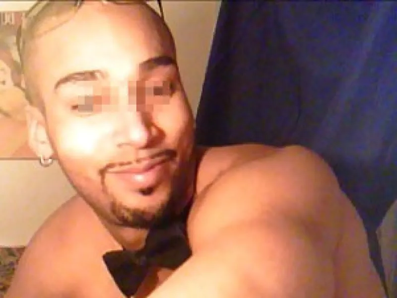 Karl, 29 ans pour mature gourmande