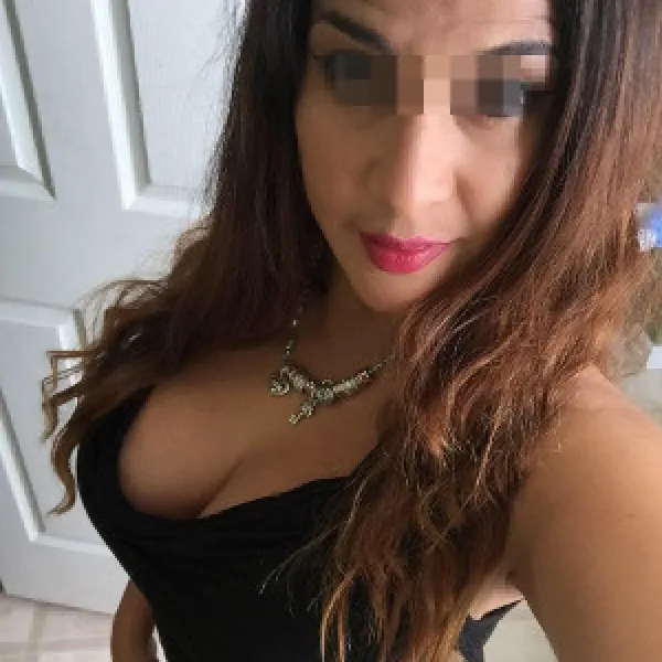 Sexy beurette de Strasbourg cherche un homme