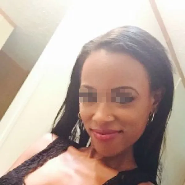 Beurette sexy de 24 ans à Brest
