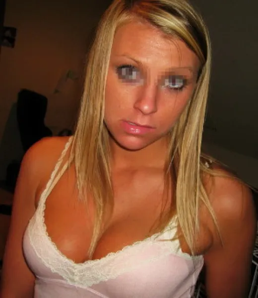 Blonde 24 ans cherche un homme