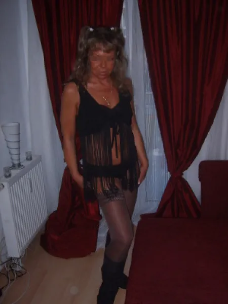 Karine 52 ans cherche une rencontre chaude