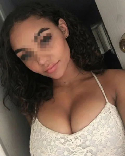 Plan cul avec une arabe coquine de  Montpellier