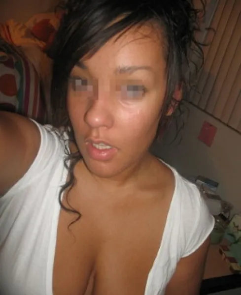 Beurette cherche un mec pour baiser à Rennes (35)