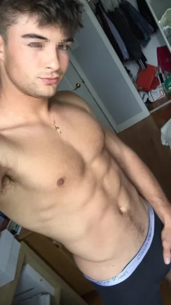 Cherche une fille douce et sexy sur Paris