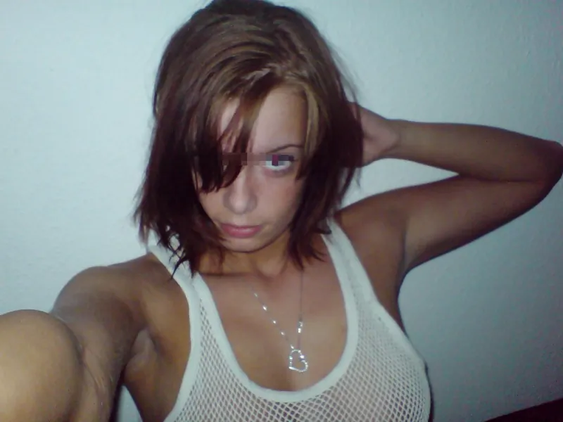 Jeune coquine à Montpellier pour du sexe