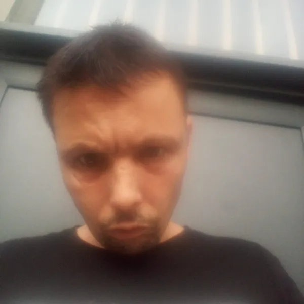 Je suis un homme de 35ans, d'origine algérienne