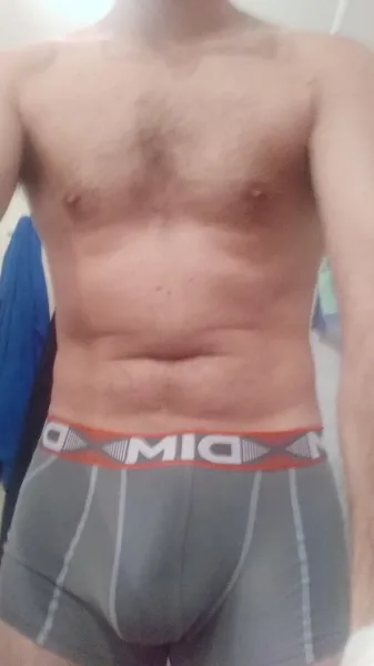 Bonjour je recherche une femme ouverte