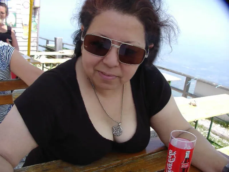 Femme 48 ans cherche une rencontre coquine à Lyon
