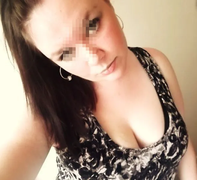 Jeune coquine cherche un plan sexe à Marseille