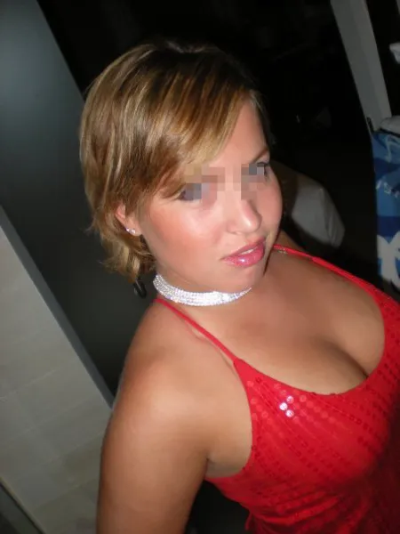 Petite coquine de Rennes cherche un plan Q