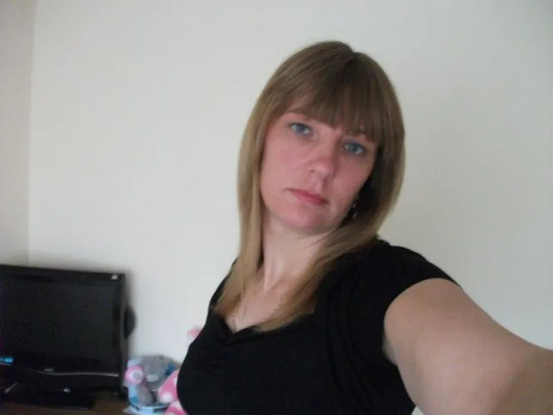 Plan Q Paris: Femme coquine en manque