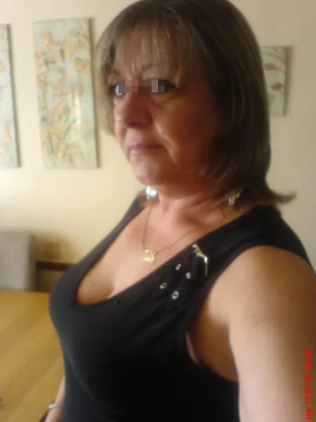 Mature cherche une rencontre à Lyon (Rhône)