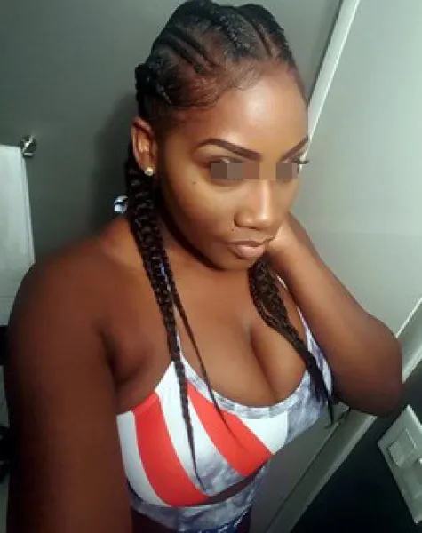 Plan sexe avec une belle black dans le 69
