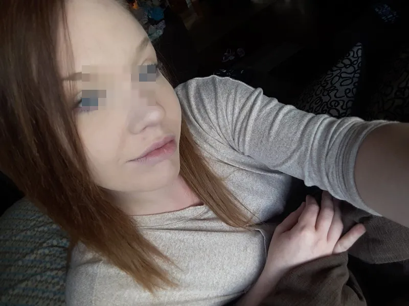 Plancul discret à Paris avec une fille rousse