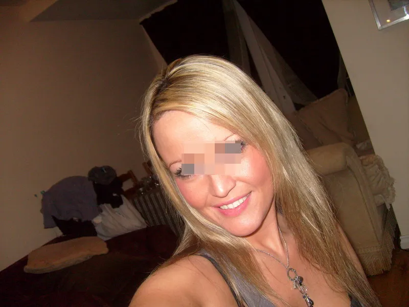 Blonde pour un plan sexe gratuit Paris et banlieue