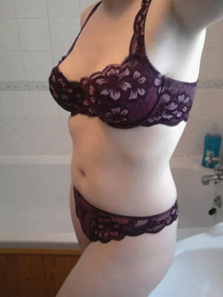Disponible pour baiser sur Paris