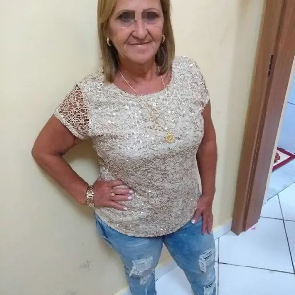 Cherche une rencontre à Marseille: Femme 54 ans