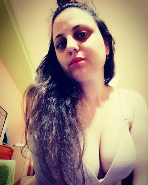 Fille célibataire sur Marseille chaude pour un plan cul
