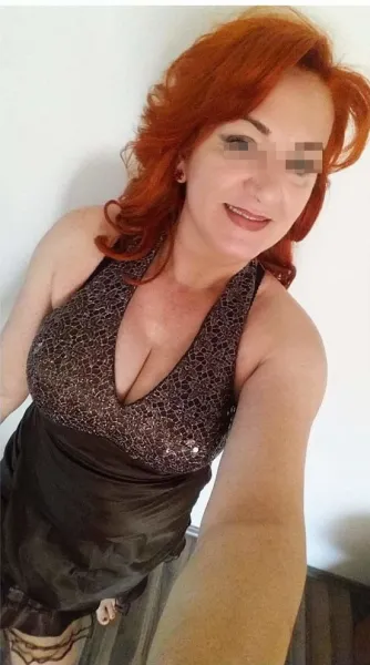 Vieille mature cochonne sur Perpignan (66)