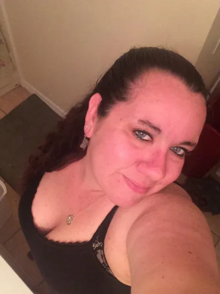Femme forte mais coquine sur Nantes