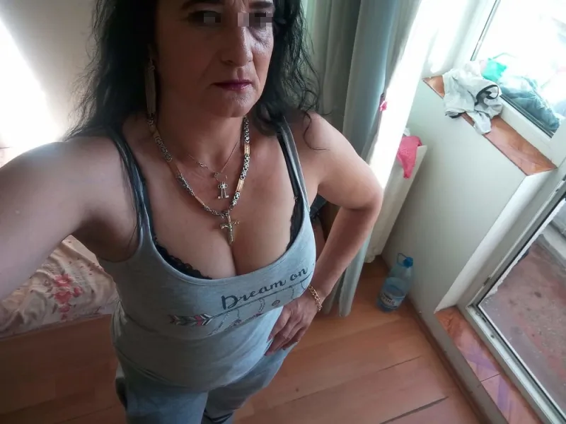 Mature cherche un beau noir à Rennes