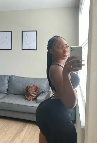 Belle black chaude à Nantes pour baiser