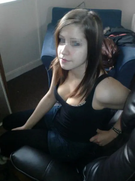 Jeune nana sexy pour un plan Q à Roubaix