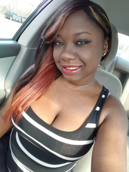Black chaude à Paris de 23 ans, et coquine