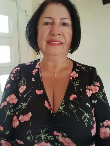 Mature cherche couple sur Saint-Brieuc (22)