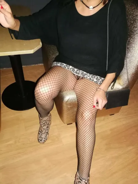 Femme mariée cherche du cul à Rennes (35)