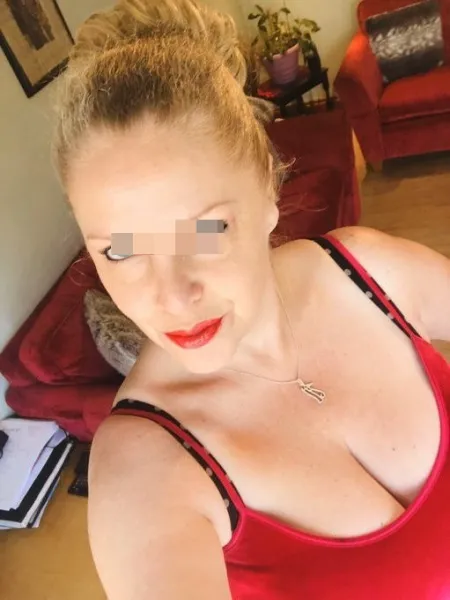 Ouverte et sexy, je cherche du sexe à Lorient