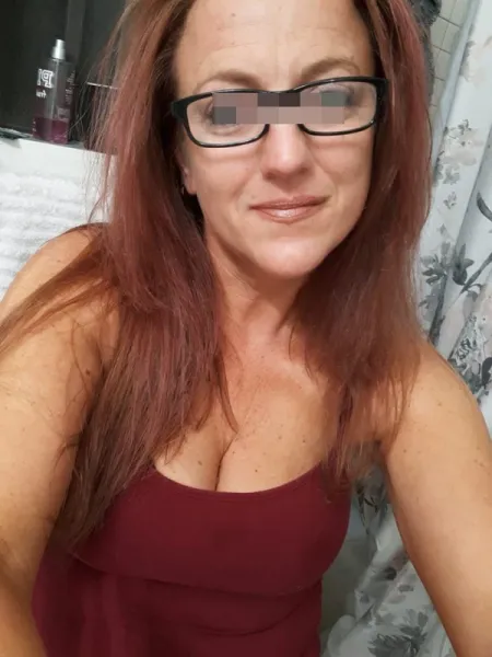 Nymphomane à Toulouse, cherche du sexe
