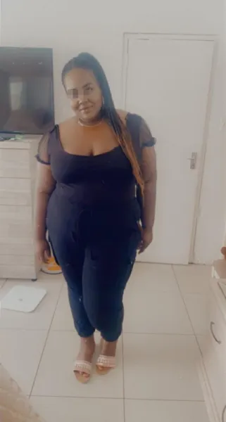Plan cul avec une fille ronde, tu es ok !!