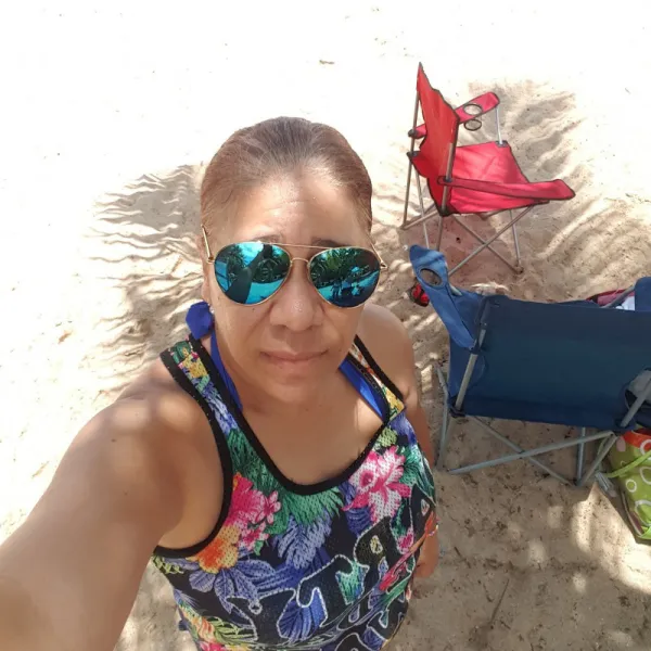 Rencontre sur Toulon avec Nadine 38 ans