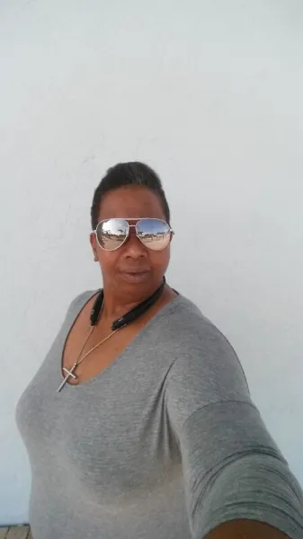 Femme seule cherche de la compagnie