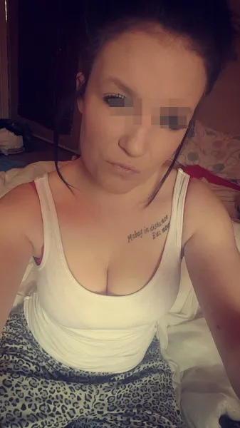Plan cul avec une fille qui suce bien