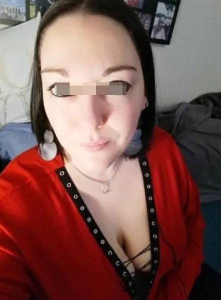 Une fille seule, cherche du sexe à Paris