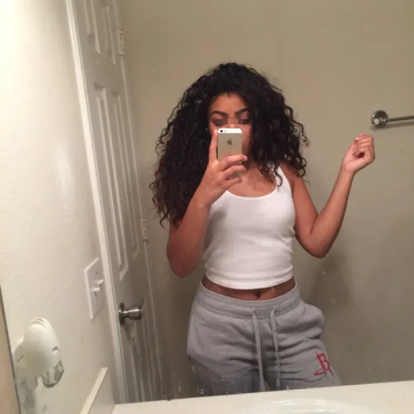 Coquine à Paris pour plan cul gratuit