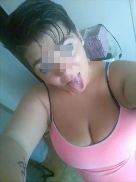 Vient me lécher la chatte à Marseille