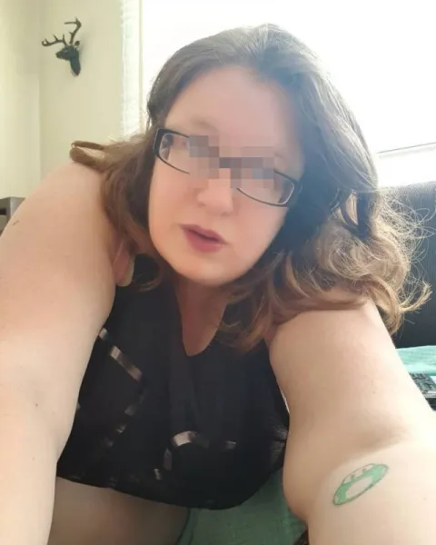 Femme ronde qui a besoin de sexe à Paris