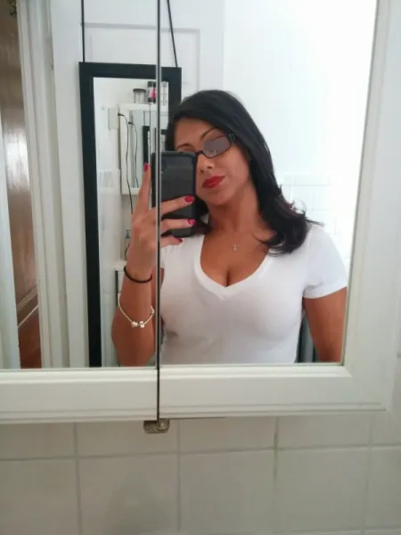Brune 36 ans pour du sexe à Montreuil